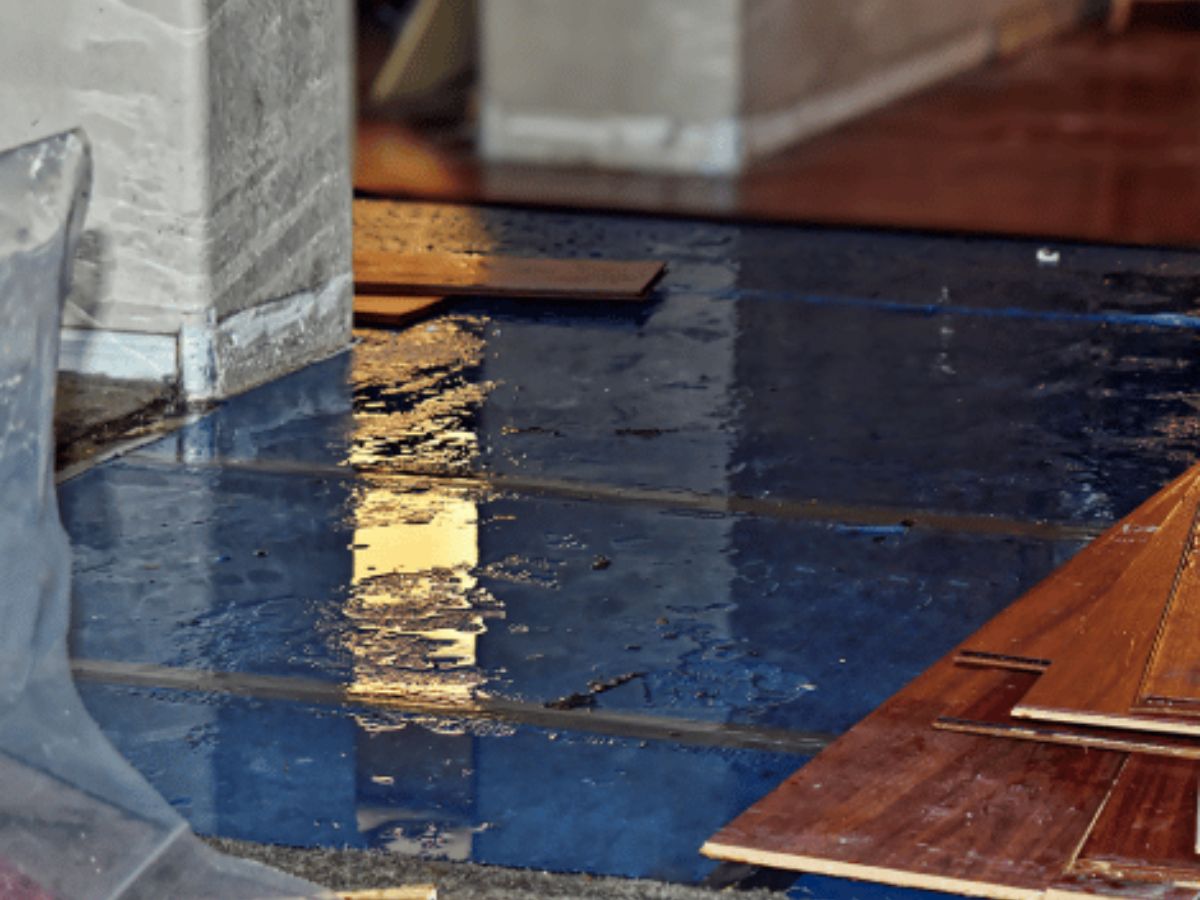 10 Proven Tips for Fast and Efficient Water Damage Restoration 1 10 Proven Tips for Fast and Efficient Water Damage Restoration