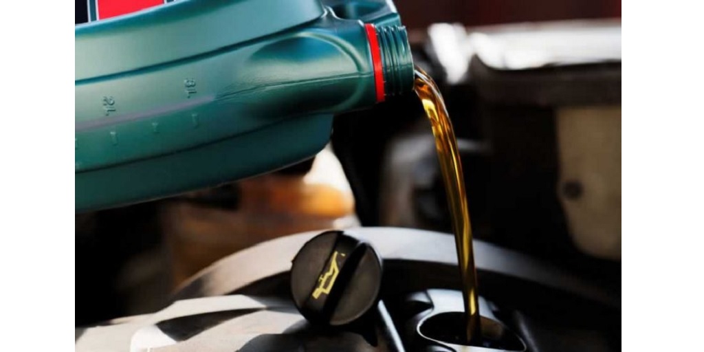The Importance of Regular Oil Changes: How They Extend the Life of Your Engine 1 The Importance of Regular Oil Changes: How They Extend the Life of Your Engine