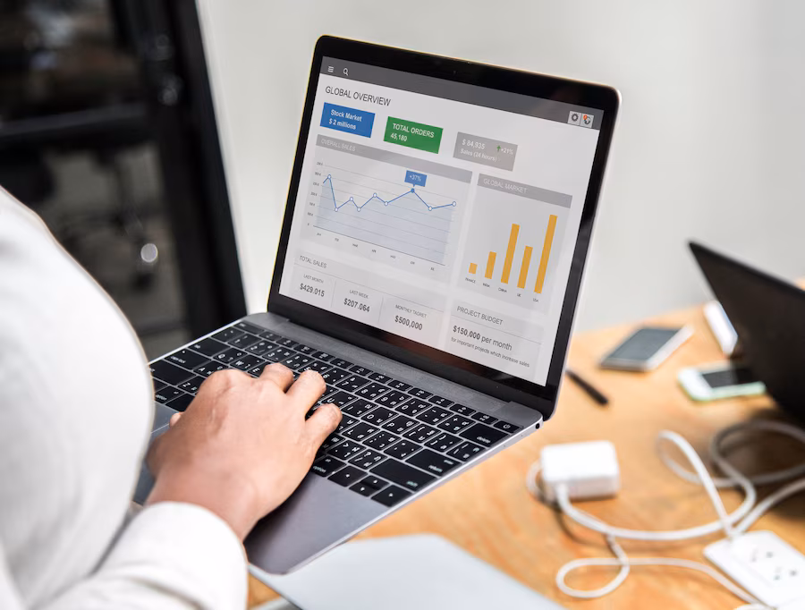 PPC Ad Management with Natural References: The Ideal Combination for Online Visibility