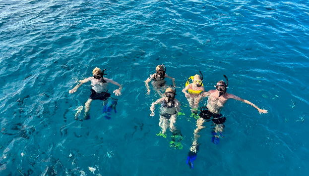 Explore the Underwater Paradise: Your Complete Guide to Snorkeling in Oahu's Hanauma Bay 1 Screenshot 2024 09 27 170402