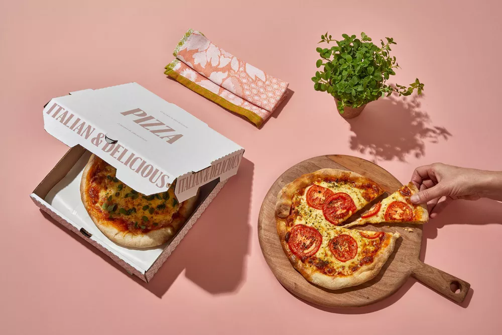 Custom Pizza Boxes Packaging for a Sleek Presentation