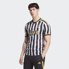 Camiseta de la Juventus: Historia, Estilo y Pasión en Blanco y Negro