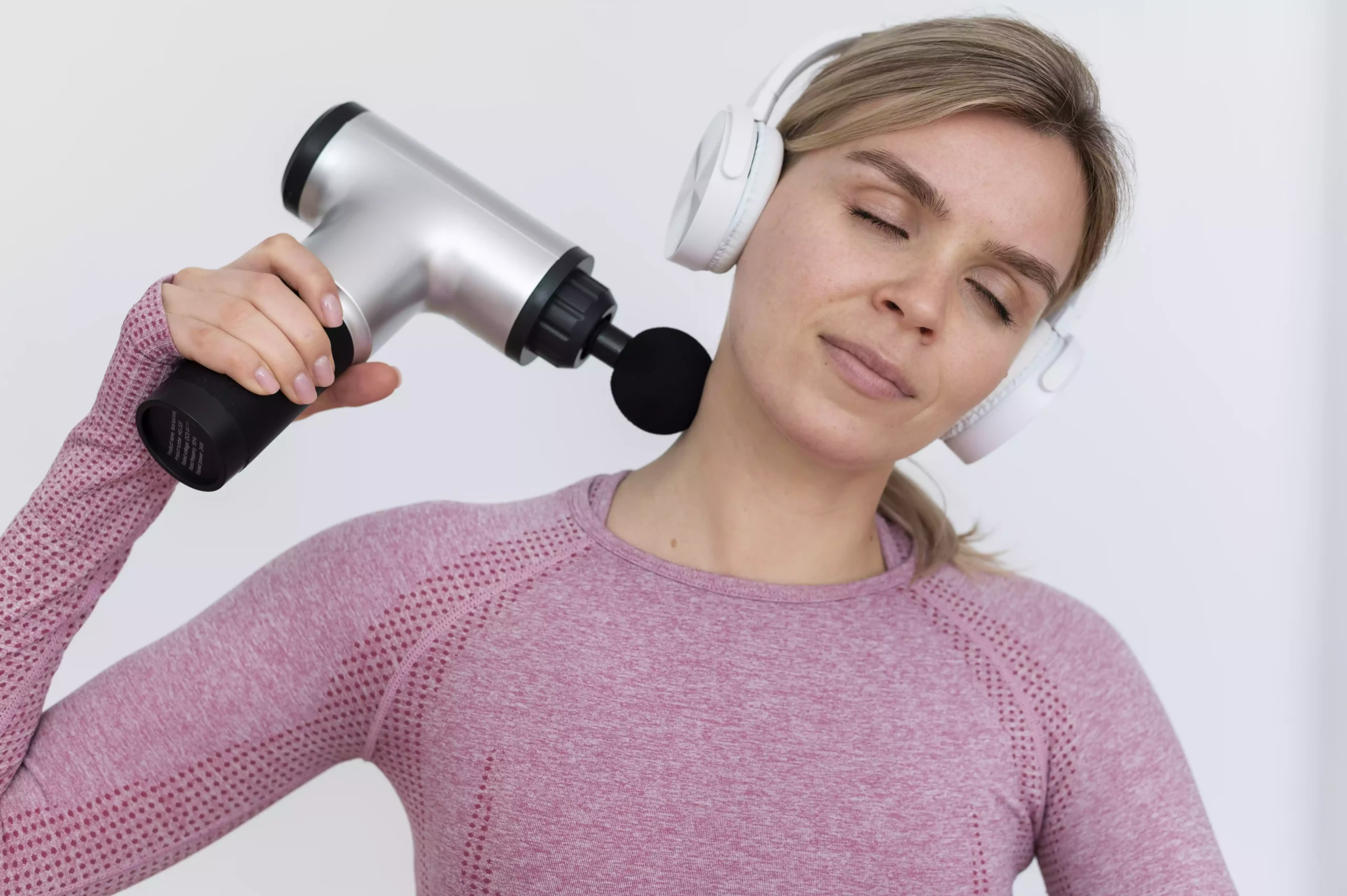Electric Neck Massager for Lifting and Firming Face: Tips and Tricks with a Smart Neck Massager