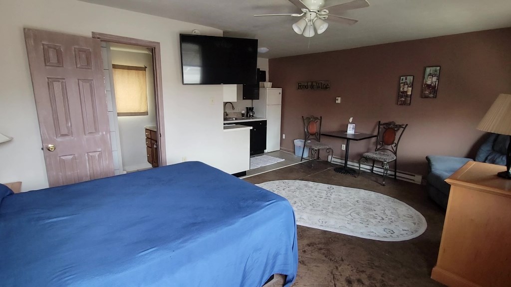Experience Comfort and Convenience: Famous Stay in Colorado Springs 1 Experience Comfort and Convenience: Famous Stay in Colorado Springs