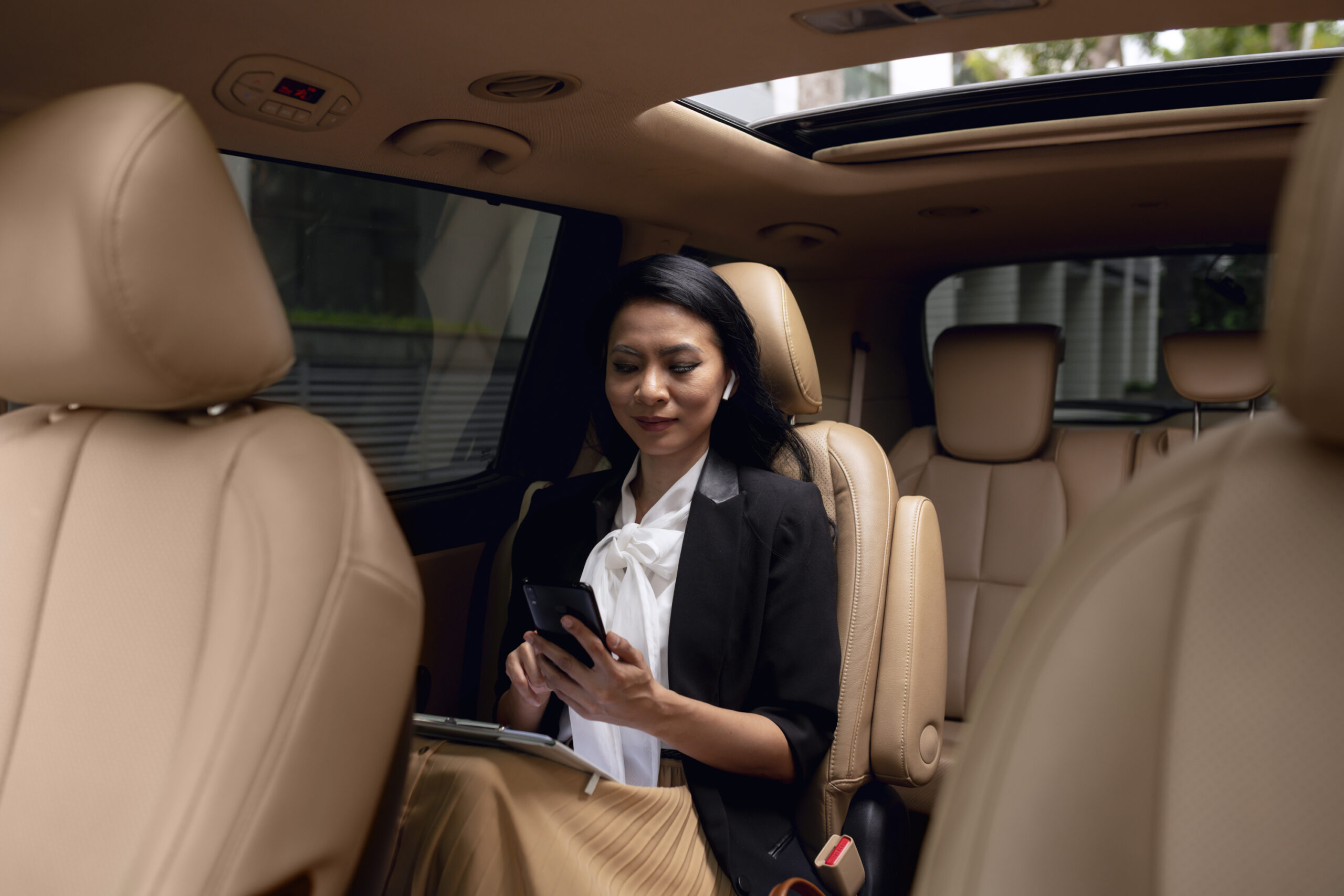 Luxury Black Car Services to Fayetteville Regional Airport 1 Luxury Black Car Services to Fayetteville Regional Airport