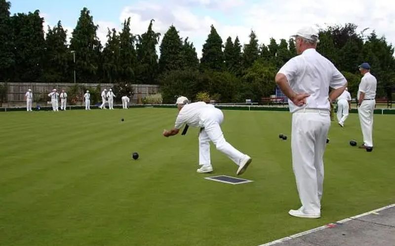How Do You Judge the Length of a Lawn Bowl? 1 How Do You Judge the Length of a Lawn Bowl?