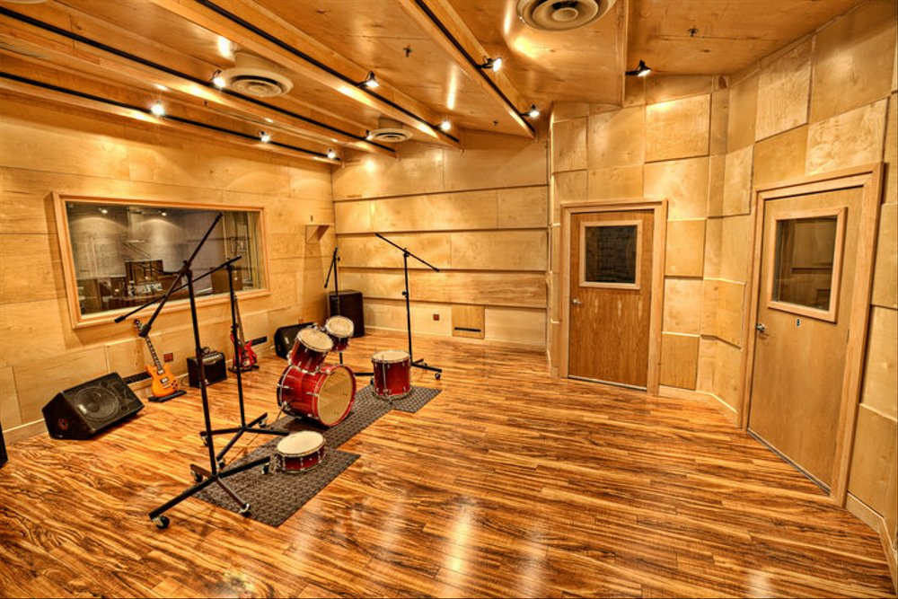 What Are the Challenges in Environmental Acoustics? 2 Environmental Acoustics