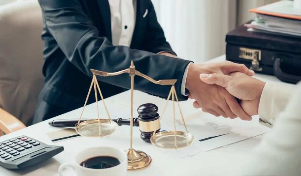 Why Legal Consultants Are Essential for Startups 2 legal consultants in Dubai