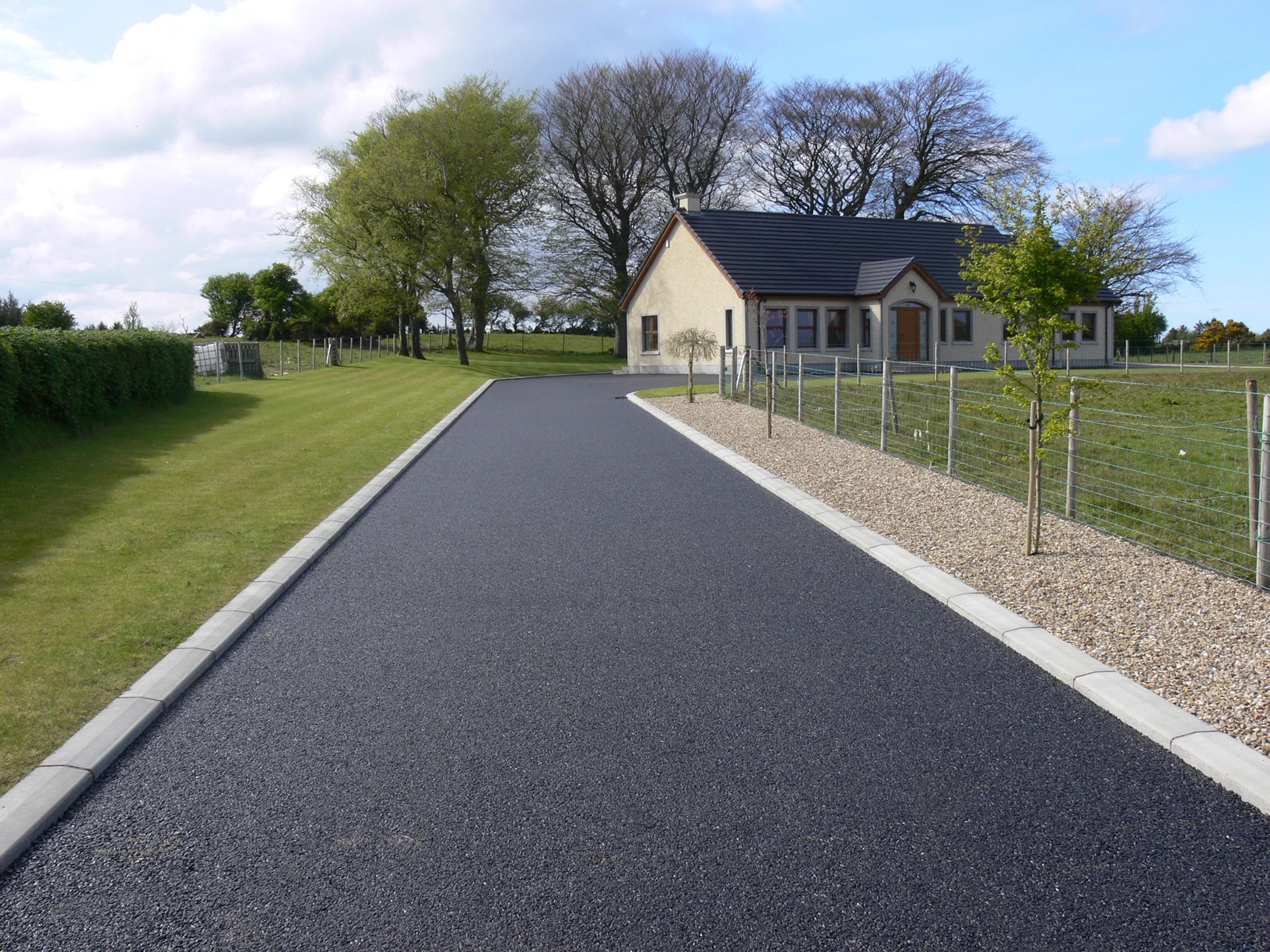 How to Maintain Asphalt Surface Year-Round 1 How to Maintain Asphalt Surface Year-Round