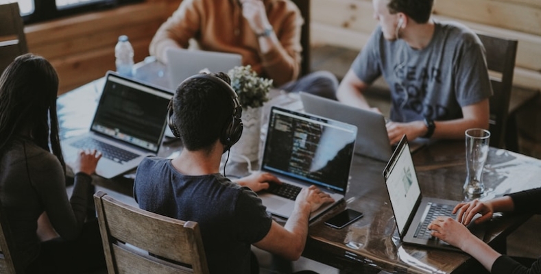 4 Powerful Reasons to Choose WebTiger for Shopify Web Development Company in Noida
