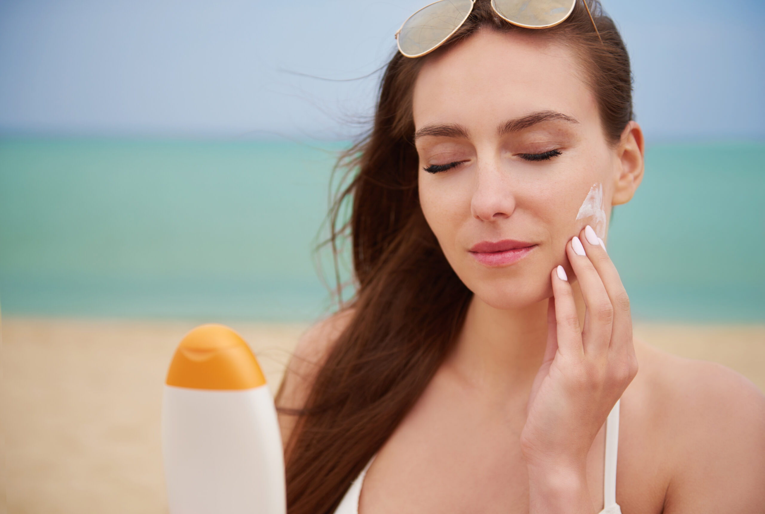 How Often Should You Reapply Sunscreen for Maximum Protection? 1 How Often Should You Reapply Sunscreen for Maximum Protection?