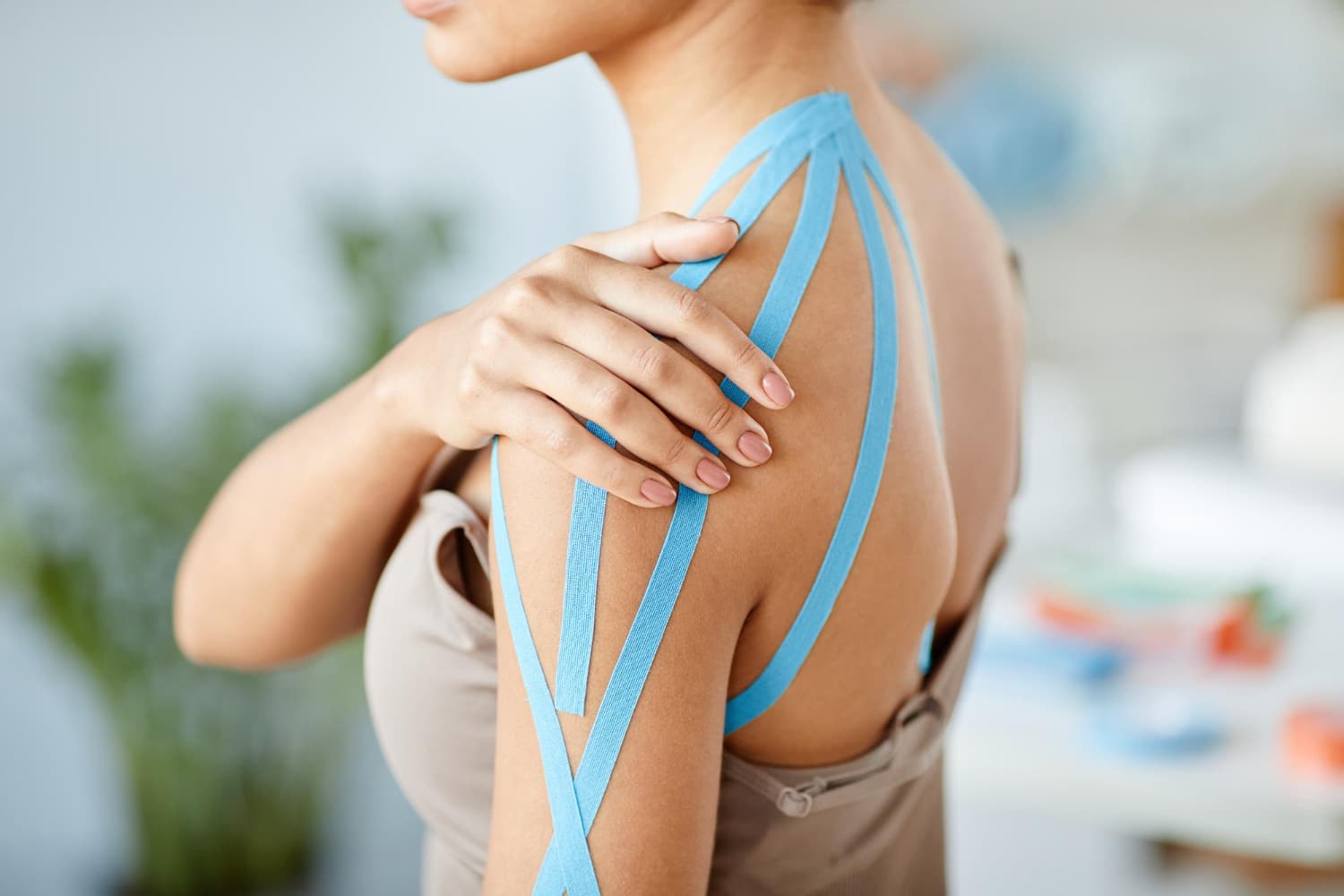 Warum das Schulter-Taping bei Sportlern und Handwerkern besonders effektiv ist 1 Warum das Schulter-Taping bei Sportlern und Handwerkern besonders effektiv ist