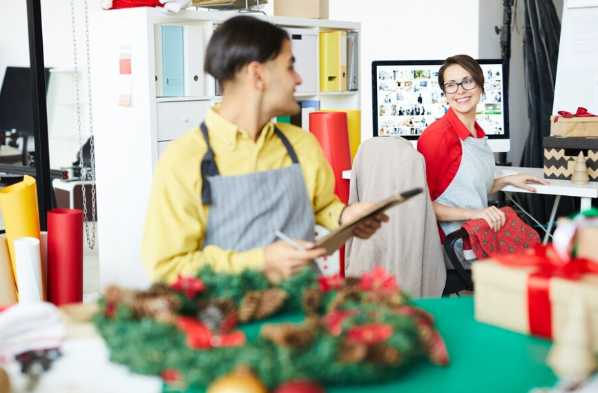 Small Business Growth Strategies for 2024 4 Small Business Growth Strategies