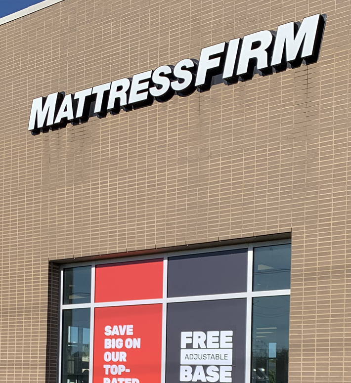 Choosing the Right Sign Company in Panama City Beach: Your Guide to Expert Sign Makers 1 Exterior Signs Img 11b