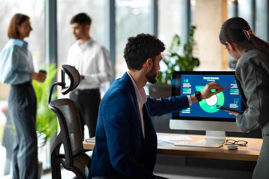 How Device as a Service (DaaS) Reduces IT Complexity for Schools 1 How Device as a Service (DaaS) Reduces IT Complexity for Schools