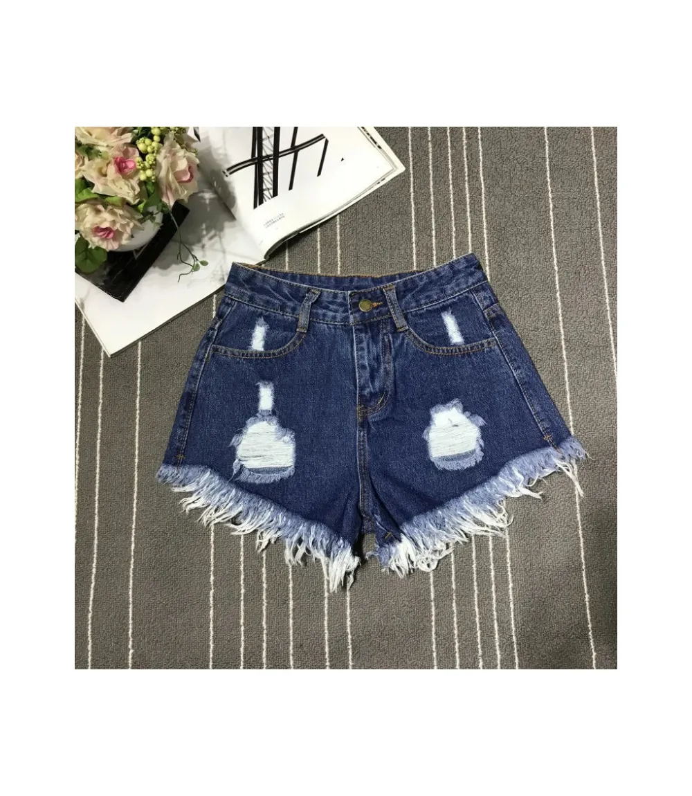The Ultimate Guide to Styling Zinnia’s Plus Size Denim Shorts 1 The Ultimate Guide to Styling Zinnia’s Plus Size Denim Shorts