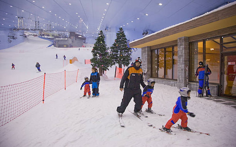 Ski Dubai for Beginners: Tips for First-Time Skiers and Snowboarders 1 Ski Dubai for Beginners: Tips for First-Time Skiers and Snowboarders