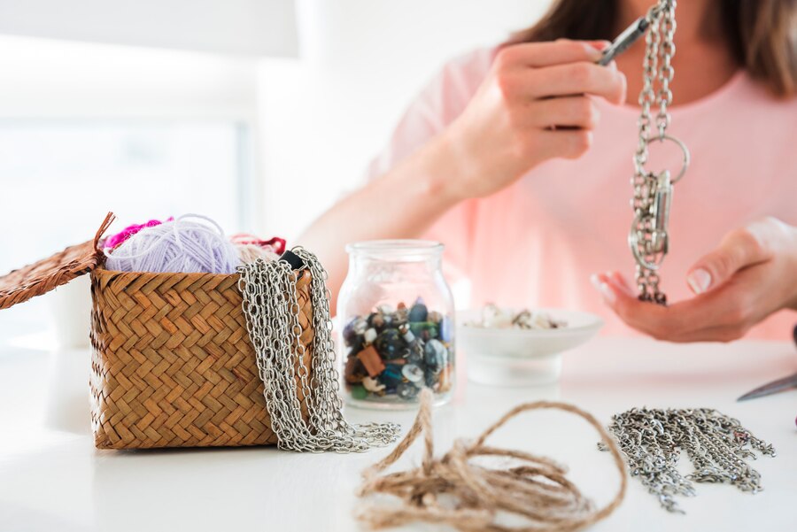Unlocking Creativity: DIY Handmade Jewellery Workshops for Beginners 1 Unlocking Creativity: DIY Handmade Jewellery Workshops for Beginners