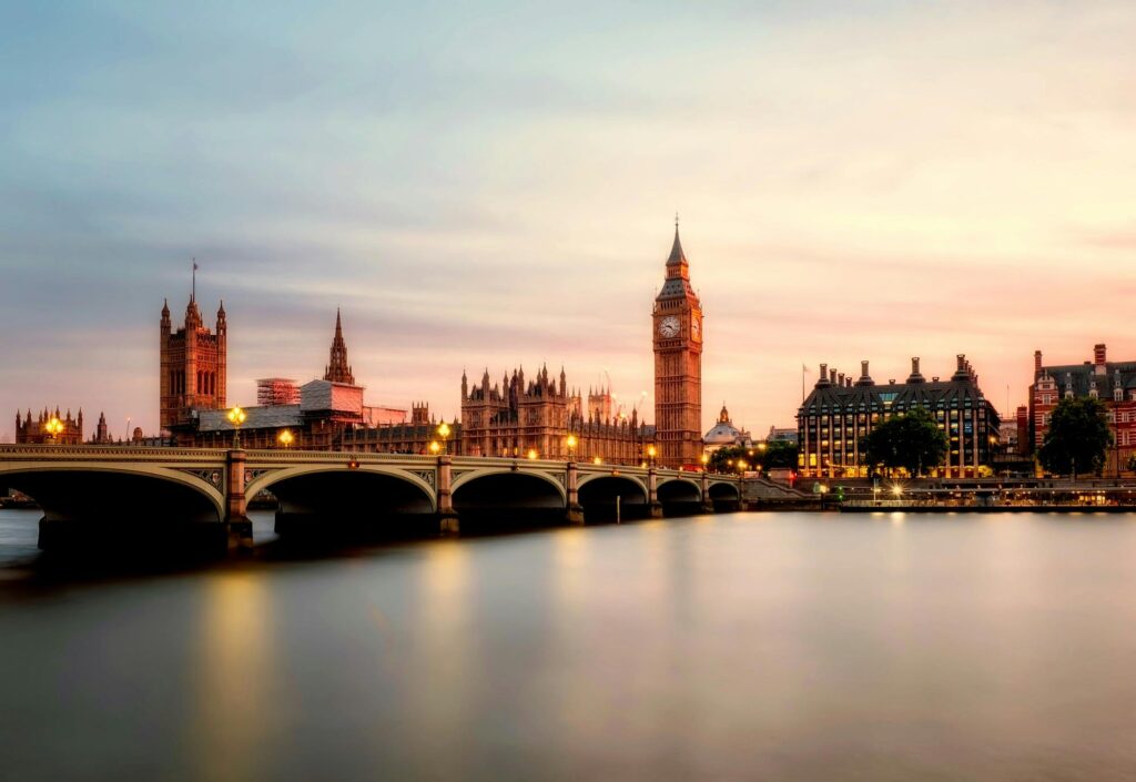 Top 11 Benefits of Using a UK Email List for Your Business 2 United Kingdom Email List