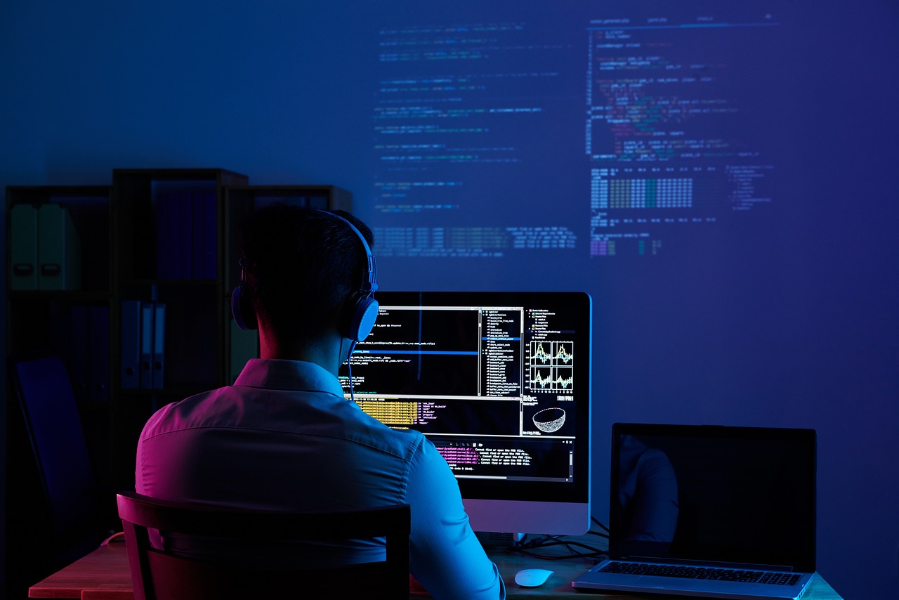 Securing the Digital Frontier: The Role of Digital Immune Systems in Modern Cyber Defense 1 Securing the Digital Frontier: The Role of Digital Immune Systems in Modern Cyber Defense