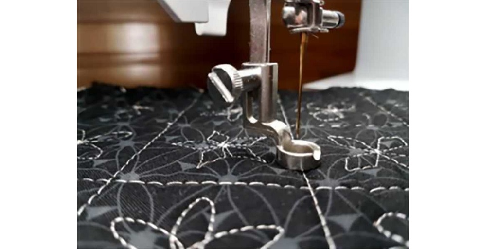 Why Choose a Long-Arm Quilting Machine? 1 Why Choose a Long-Arm Quilting Machine?