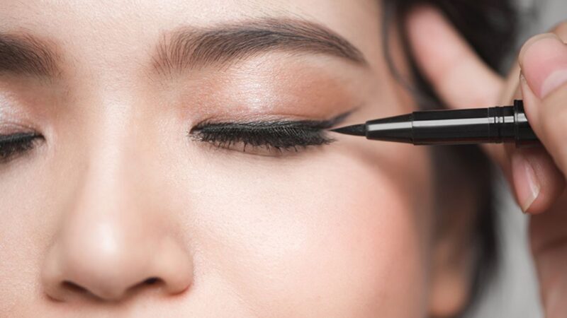 Eye Liner Best: Transforming Your Look with the Best Eyeliner Hacks and Tips
