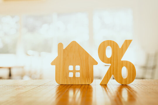 Why Smart Buyers Always Consult a Mortgage Broker First! 1 Why Smart Buyers Always Consult a Mortgage Broker First!