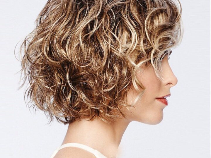 From Sleek to Curly: Hairstyles You Can Achieve with Sensationnel Wigs