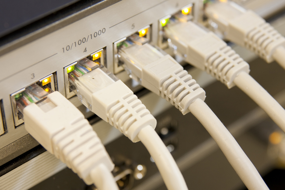 5 Compelling Reasons Your PC Needs an RJ45 Ethernet Port 1 5 Compelling Reasons Your PC Needs an RJ45 Ethernet Port