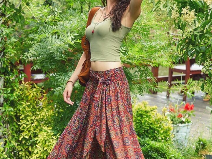 Discover the Best Skirts Online in Pakistan | Retro Cache Fashion Collection