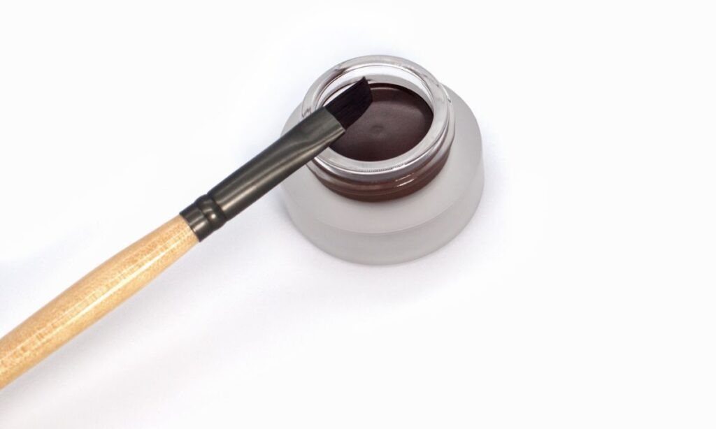 Achieve a Smudge-Proof Look with the Gel Eye Liner Best: A Buyer's Guide 6 Aftercare and Maintenance