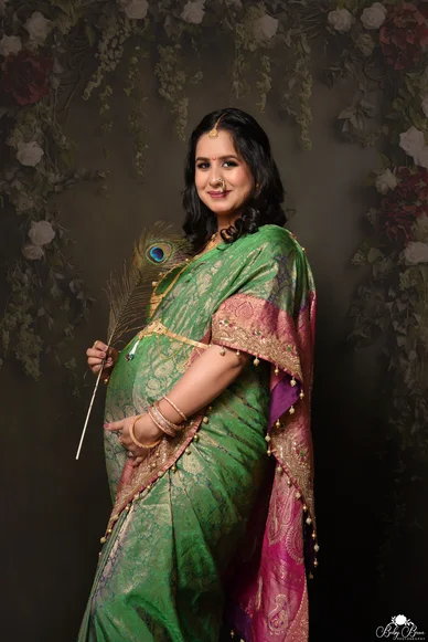 Elegant Maternity Photoshoot in Saree: Celebrate Your Pregnancy in Style 1 Elegant Maternity Photoshoot in Saree: Celebrate Your Pregnancy in Style