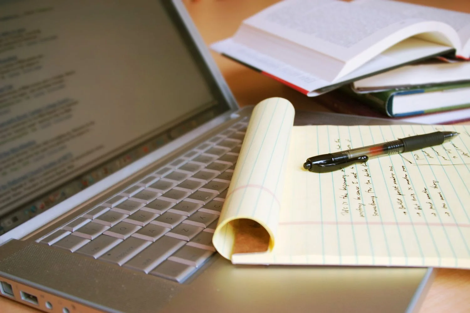 Essay Writing: A Guide to Crafting Effective Essays 1 Essay Writing: A Guide to Crafting Effective Essays
