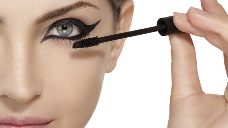 5 Eye Liner Best of 2025: From Bold to Subtle, Perfecting Eye Makeup