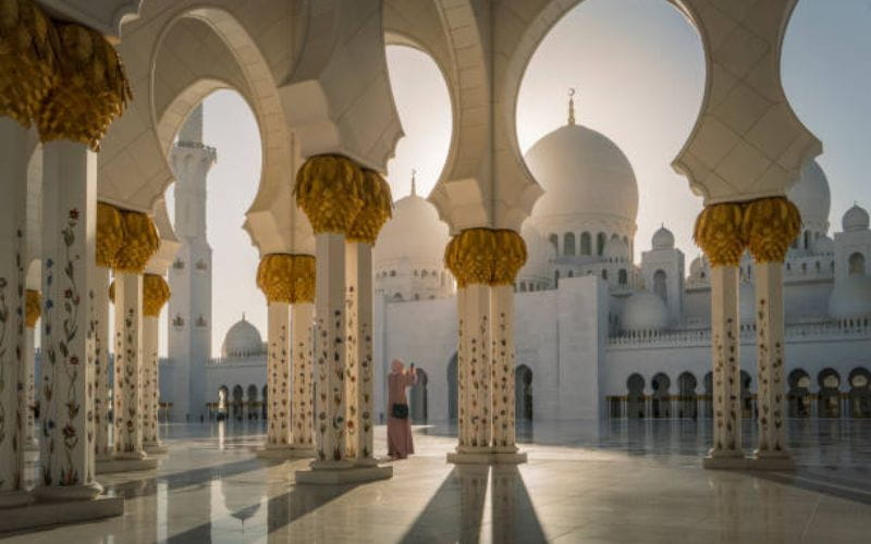 Top 10 Landmarks You Can’t Miss in Abu Dhabi 3 800 2