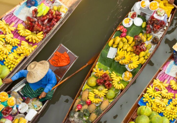 7 Iconic Floating Markets to Visit in Thailand
