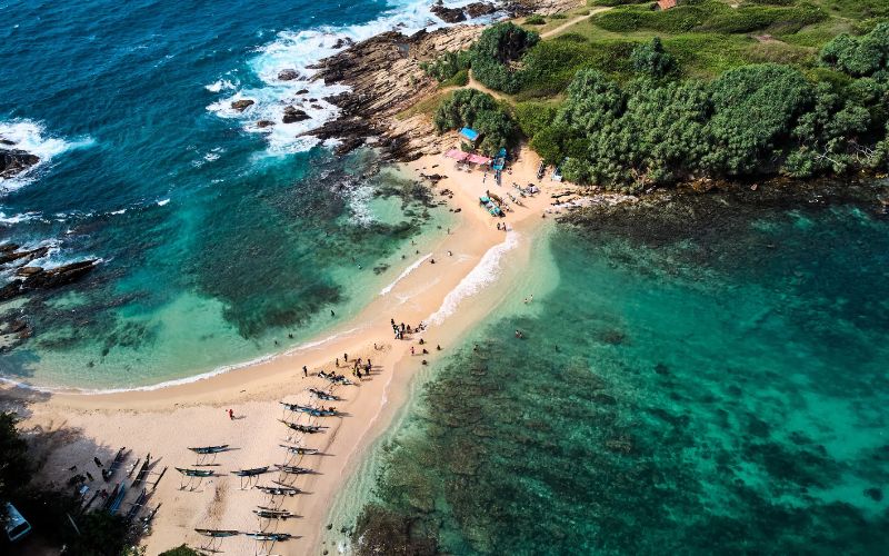 Top 5 Beaches in Sri Lanka: Spots for Surfing and Relaxation 1 Top 5 Beaches in Sri Lanka: Spots for Surfing and Relaxation