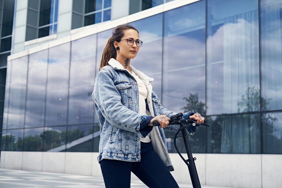 The Benefits of Switching to an Electric Bike for City Commuting 1 The Benefits of Switching to an Electric Bike for City Commuting