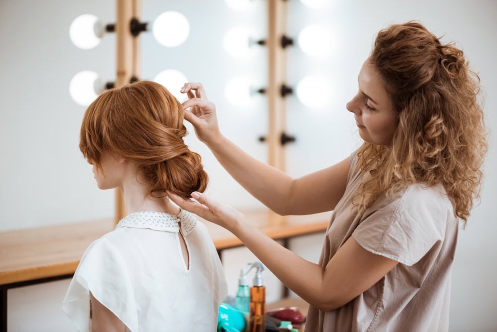How to Start a Salon Franchise in India for Under 15 Lakhs 1 How to Start a Salon Franchise in India for Under 15 Lakhs