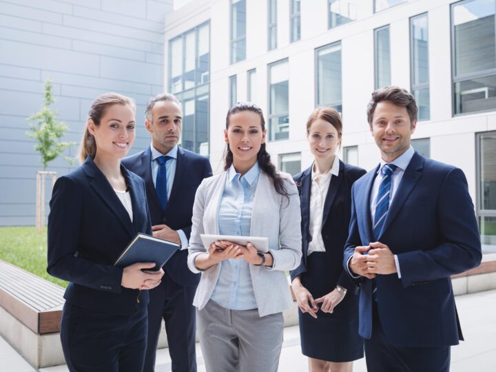 Expert Support Services for Ultra-High-Net-Worth Family Offices