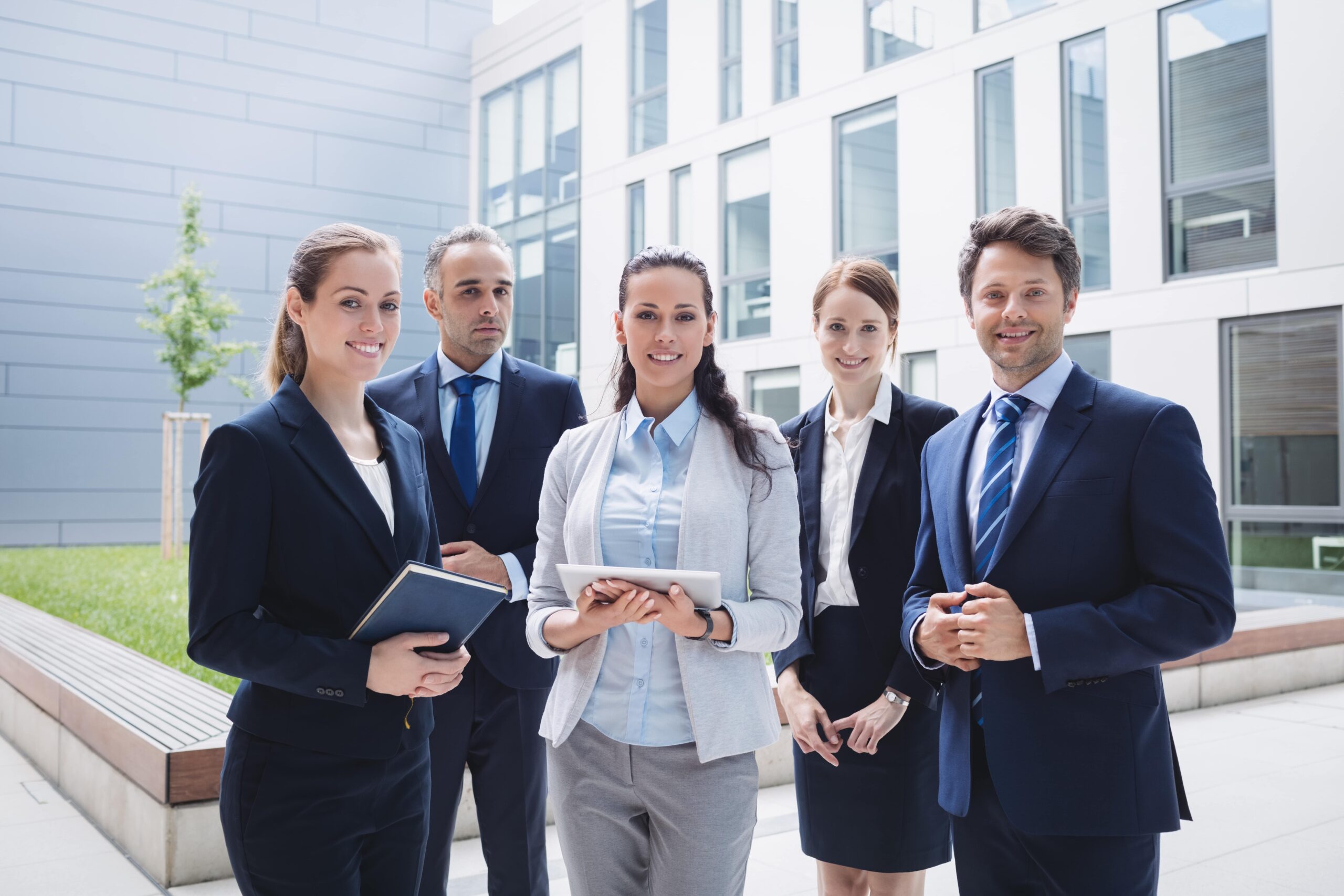 Expert Support Services for Ultra-High-Net-Worth Family Offices 1 Expert Support Services for Ultra-High-Net-Worth Family Offices