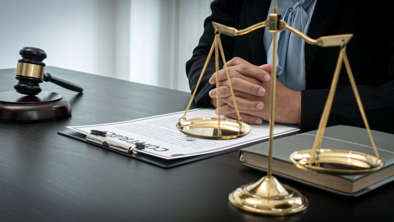 How to Tackle Complex Tax Issues with an Income Tax Lawyer in Dhaka 1 How to Tackle Complex Tax Issues with an Income Tax Lawyer in Dhaka