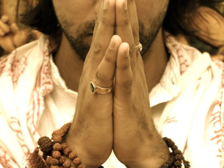 Discover Yogic Essence – A Spiritual Guide to Rishikesh