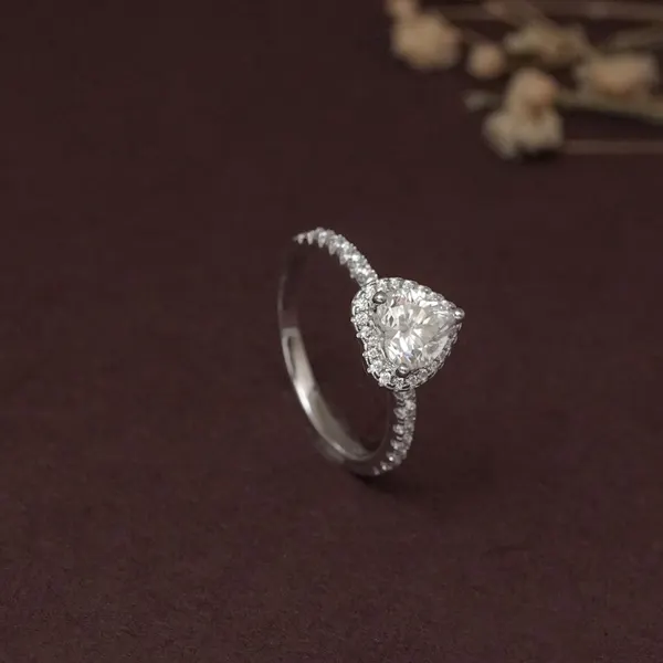 The Beauty and Benefits of Choosing Lab-Grown Diamond Engagement Rings 1 The Beauty and Benefits of Choosing Lab-Grown Diamond Engagement Rings
