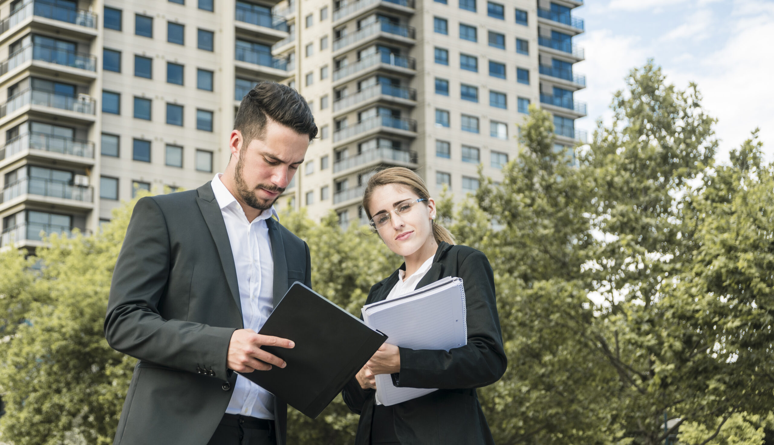 How to Choose the Right Real Estate Agent For Your Needs? 1 How to Choose the Right Real Estate Agent For Your Needs?