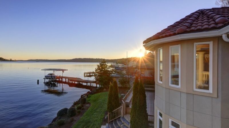 What Are the Pros and Cons of Choosing a 15-Year Fixed Rate Mortgage?