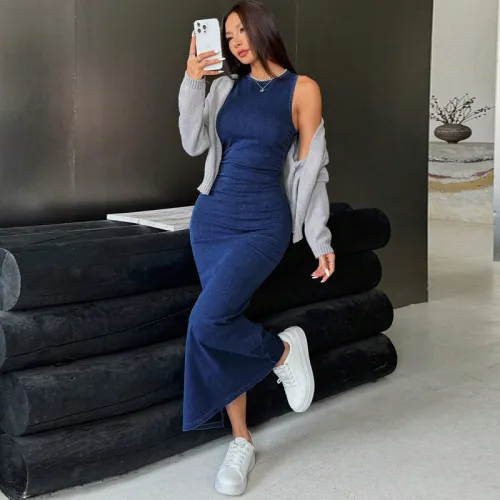 Discover the Timeless Appeal of a Plus Size Black Denim Dress