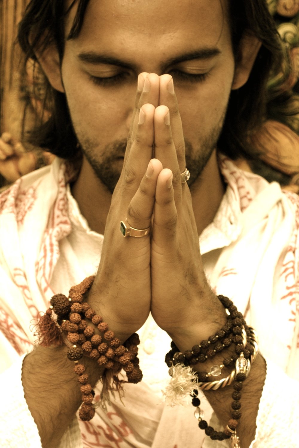 The Spiritual Journey of Yogi Anand Mehrotra: Bridging Ancient Wisdom and Modern Living 1 The Spiritual Journey of Yogi Anand Mehrotra: Bridging Ancient Wisdom and Modern Living