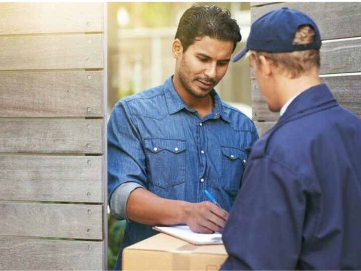 Send Documents Safely with Courier Service UK to India