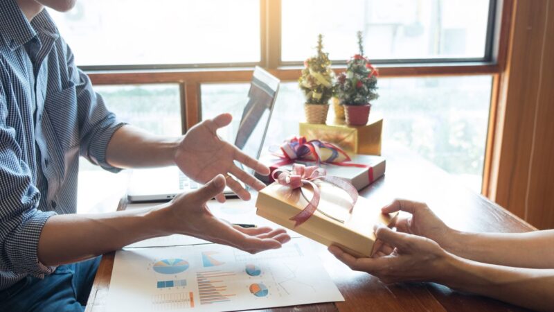 Sustainable Corporate Gifts Elevate Employee Morale in 2025